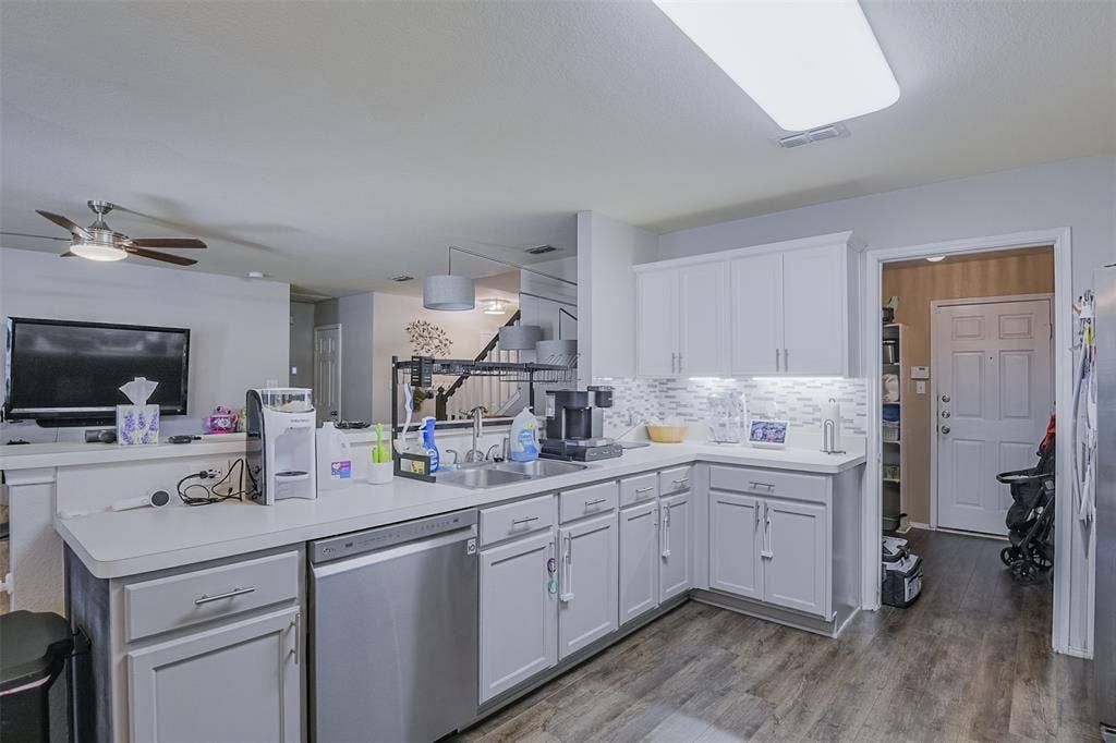 1575 Sandhurst Drive, Waxahachie, TX 75165 1575 Sandhurst Drive, Waxahachie, TX 75165
