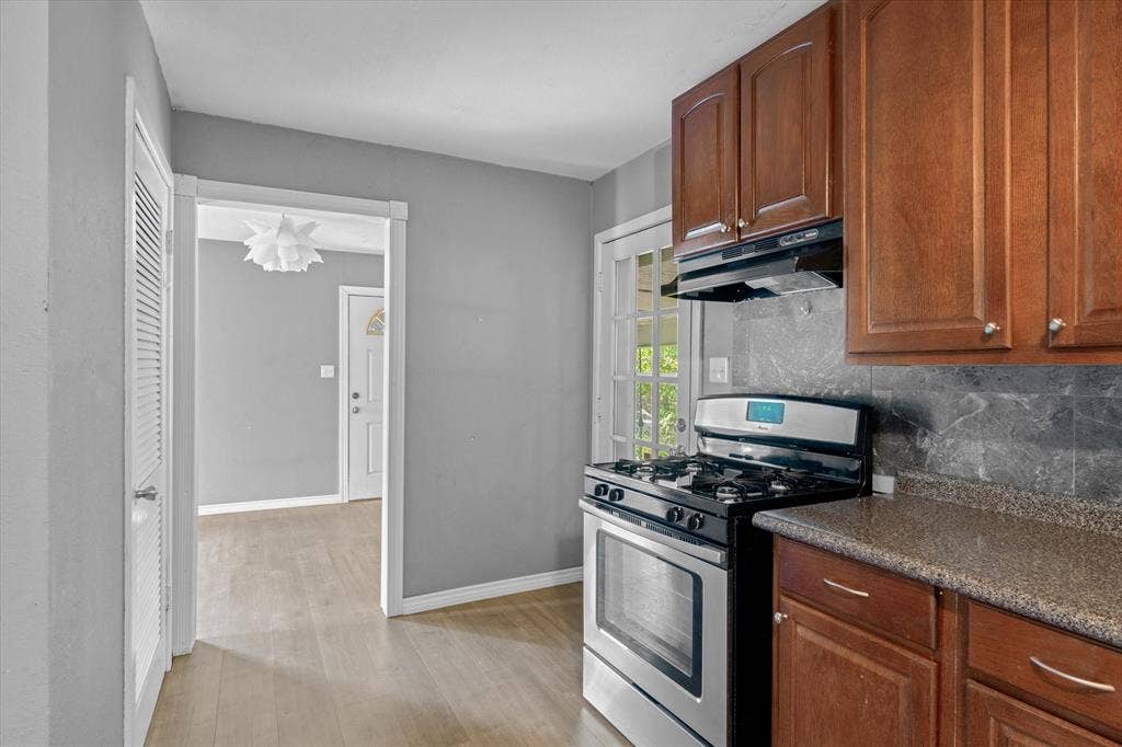410 Williams Street, Athens, TX 75751 410 Williams Street, Athens, TX 75751