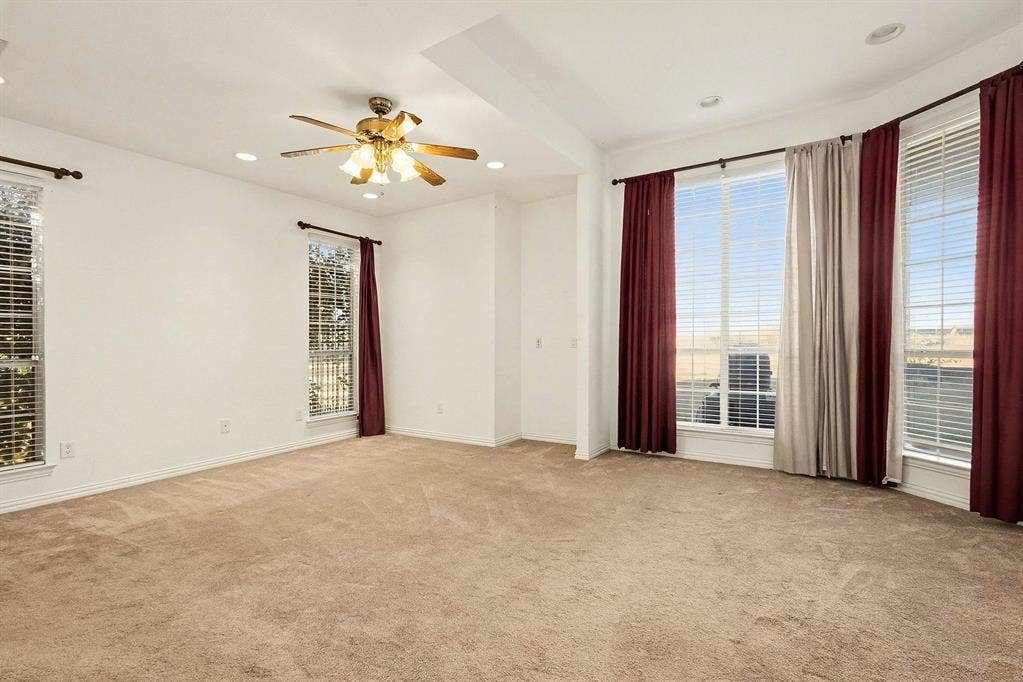 1001 W Remington Park Drive, Terrell, TX 75160