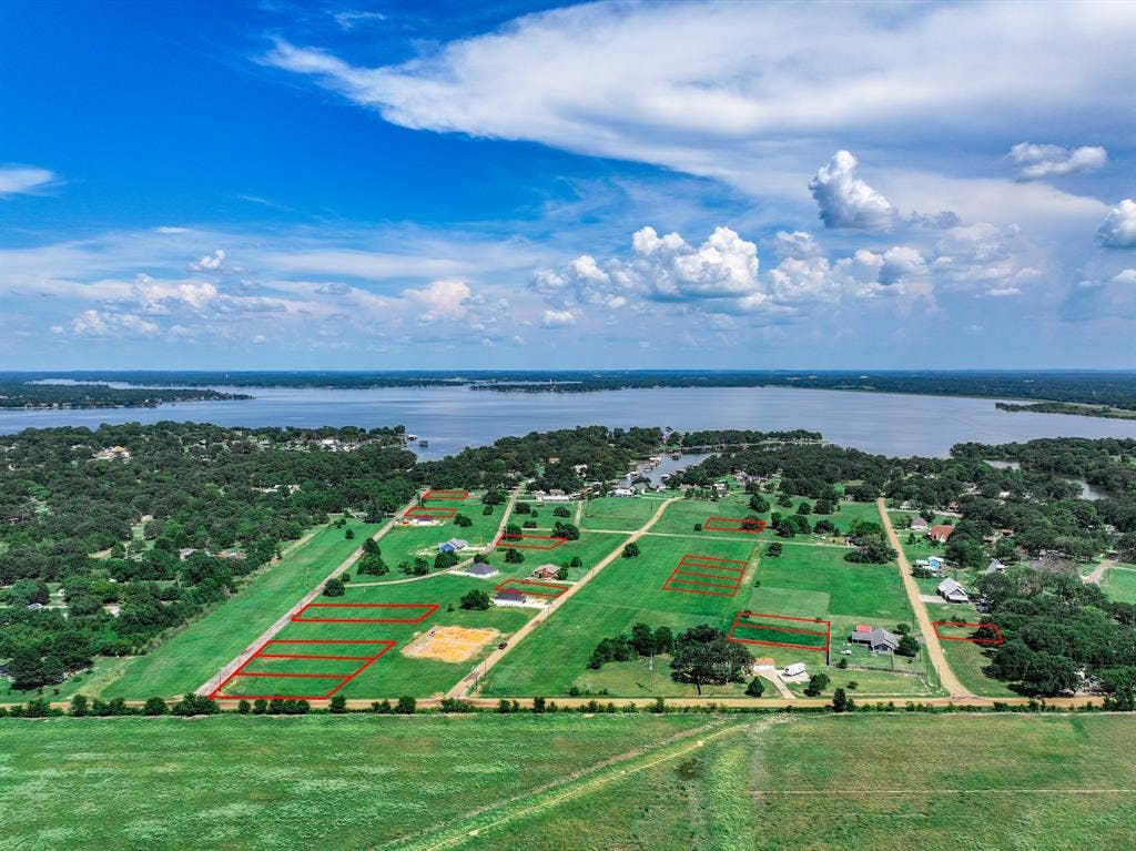 TBD Oakdale Road, Trinidad, TX 75163 Drone / aerial view of a nearby body of water