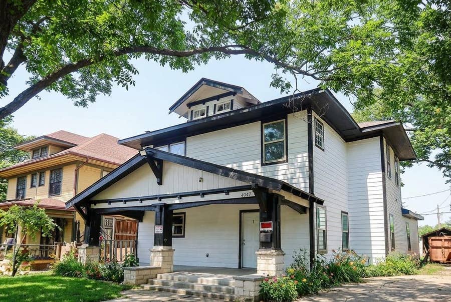 Property photo for 4947 E Side Avenue, Dallas, TX