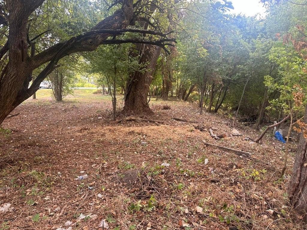 331 E Bear Creek Road, Glenn Heights, TX 75154 331 E Bear Creek Road, Glenn Heights, TX 75154