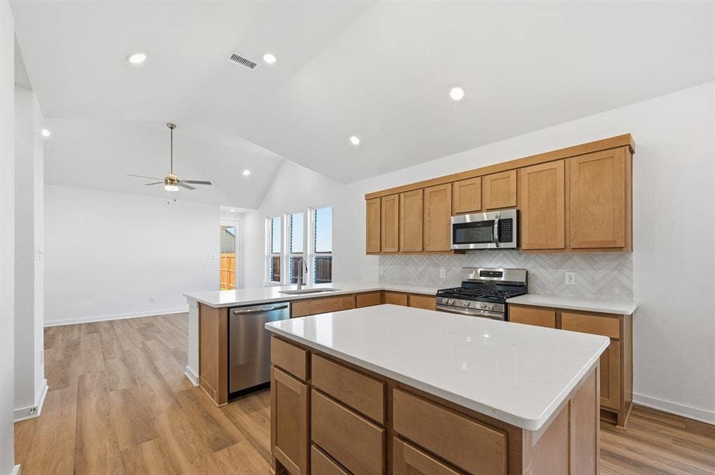 3925 Bison Lane, Crandall, TX 75114 3925 Bison Lane, Crandall, TX 75114