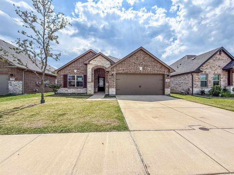 Property photo for 1506 Fairweather Way, Forney, TX
