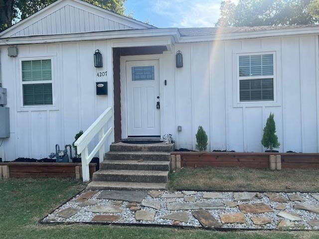 Property photo for 4207 Aztec Drive, Dallas, TX
