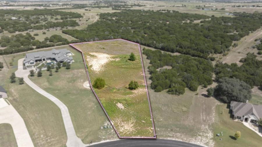 Property photo for 7112 Heathington Court, Granbury, TX
