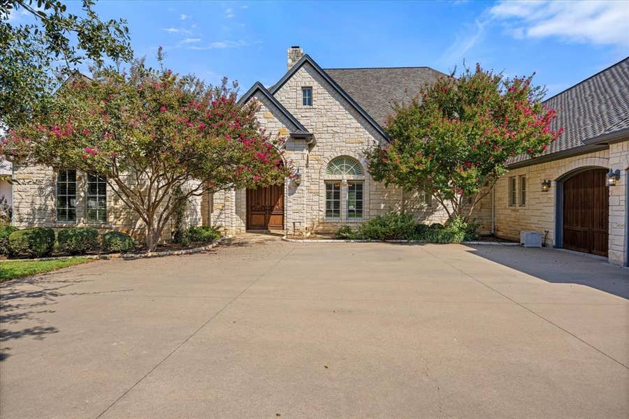 Property photo for 1206 E Baja Court, Granbury, TX