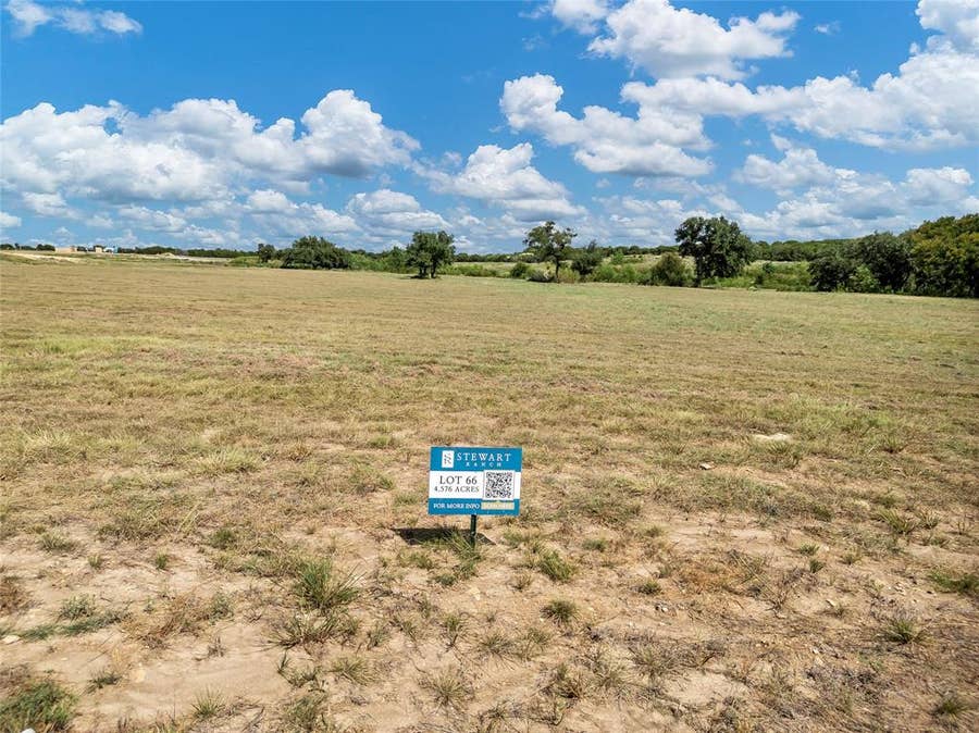 Property photo for 2019 Lindale Lane, Granbury, TX