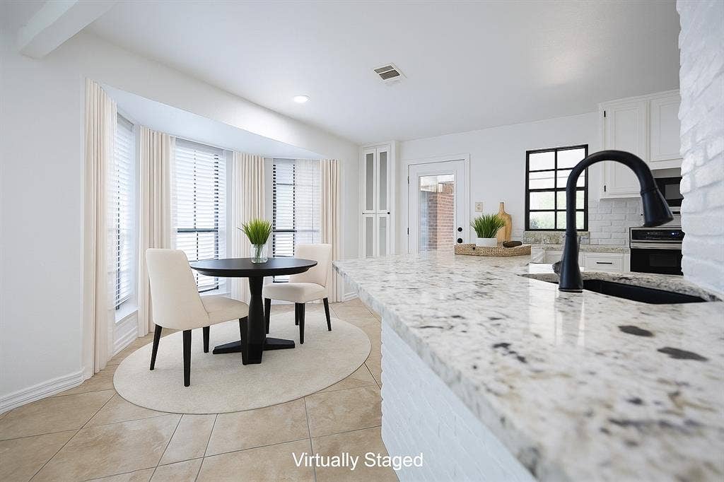 Breakfast nook overlooks the pool