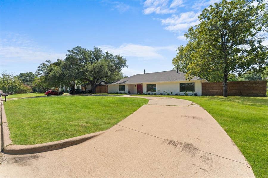 Property photo for 356 Willow Wood Street, Murphy, TX