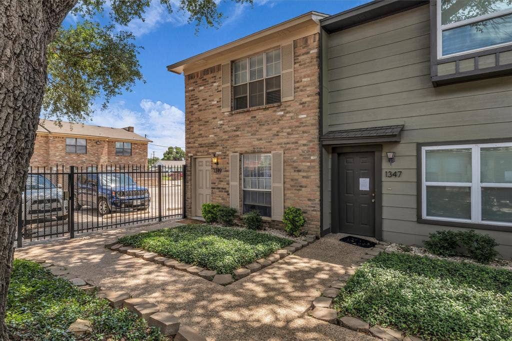 1349 S 11th Street, Waco, TX 76706 1349 S 11th Street, Waco, TX 76706