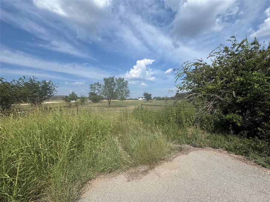 Property photo for 15692 China Spring Road, China Spring, TX