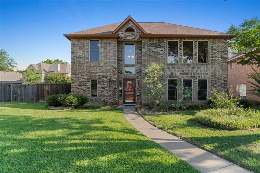 Property photo for 6752 Macintosh Drive, Plano, TX