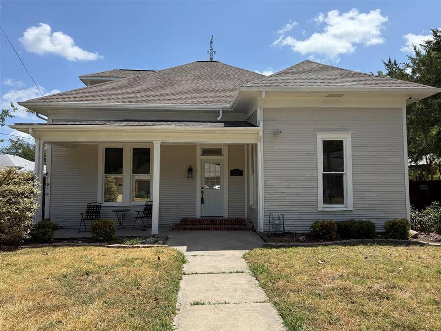 Property photo for 1210 Monroe Street, Commerce, TX