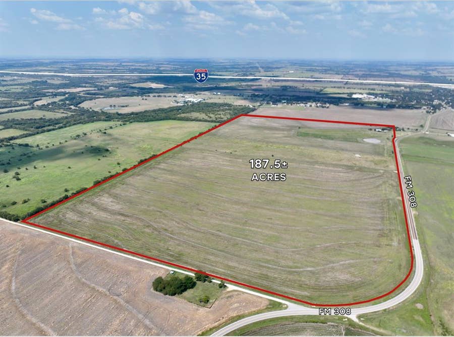 Property photo for 748 S Fm 308, Milford, TX