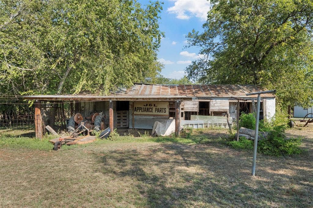 12145 Tree Lake Drive, Waco, TX 76708 View of outbuilding