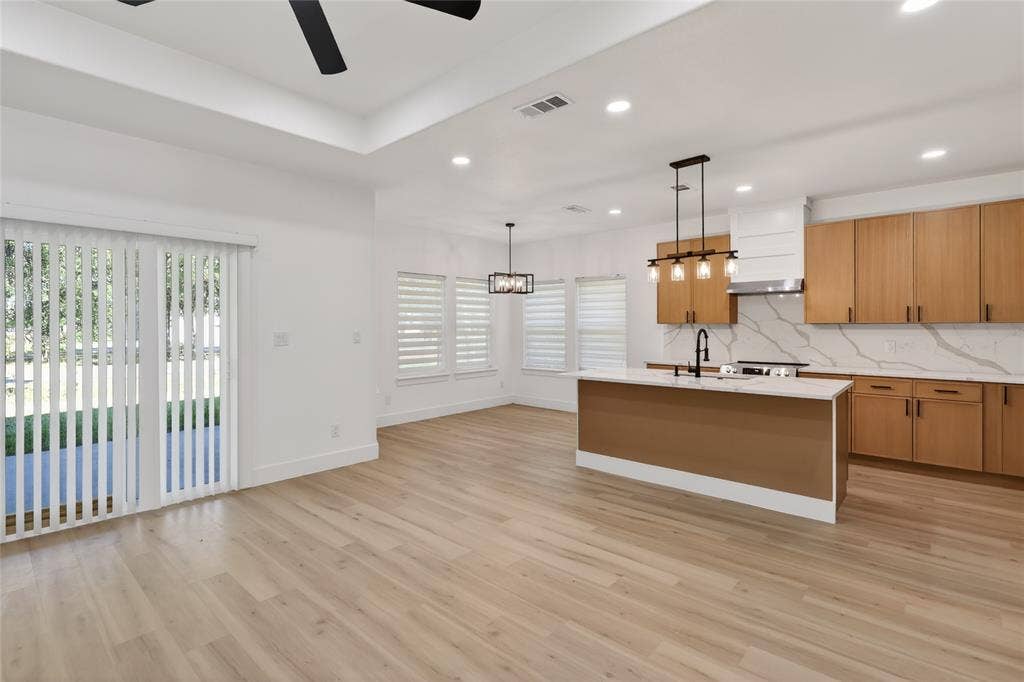 6131 Inca Drive, Enchanted Oaks, TX 75156 6131 Inca Drive, Enchanted Oaks, TX 75156