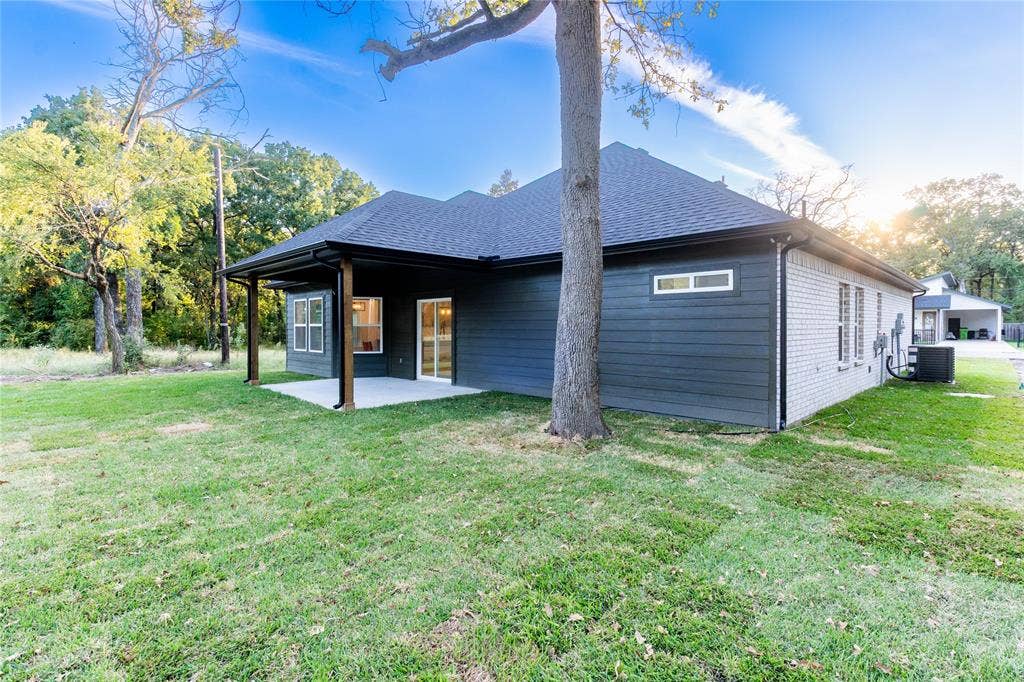 6131 Inca Drive, Enchanted Oaks, TX 75156 6131 Inca Drive, Enchanted Oaks, TX 75156