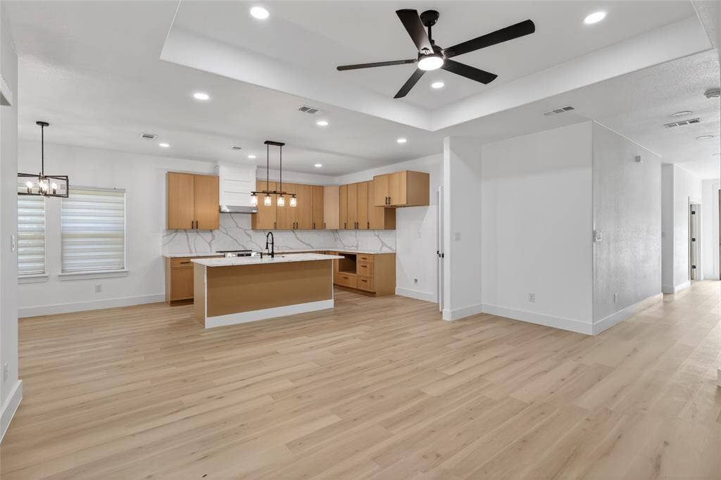 6131 Inca Drive, Enchanted Oaks, TX 75156 6131 Inca Drive, Enchanted Oaks, TX 75156