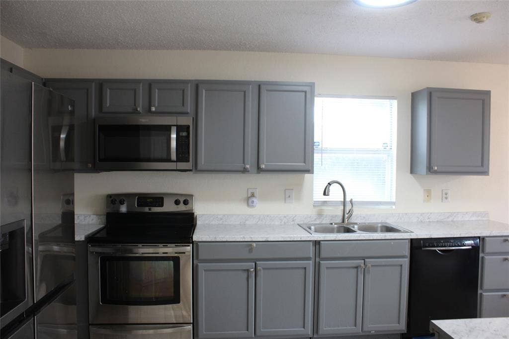 630 Bluechalk Drive, Cedar Hill, TX 75104