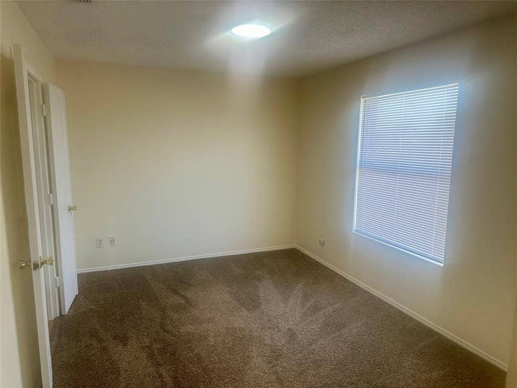 630 Bluechalk Drive, Cedar Hill, TX 75104