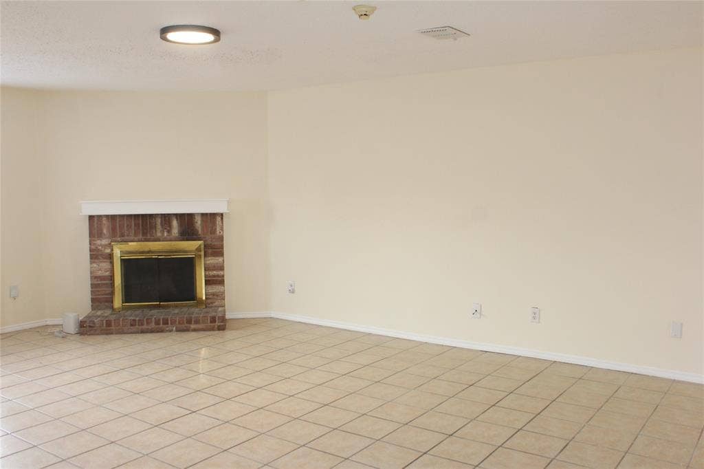630 Bluechalk Drive, Cedar Hill, TX 75104
