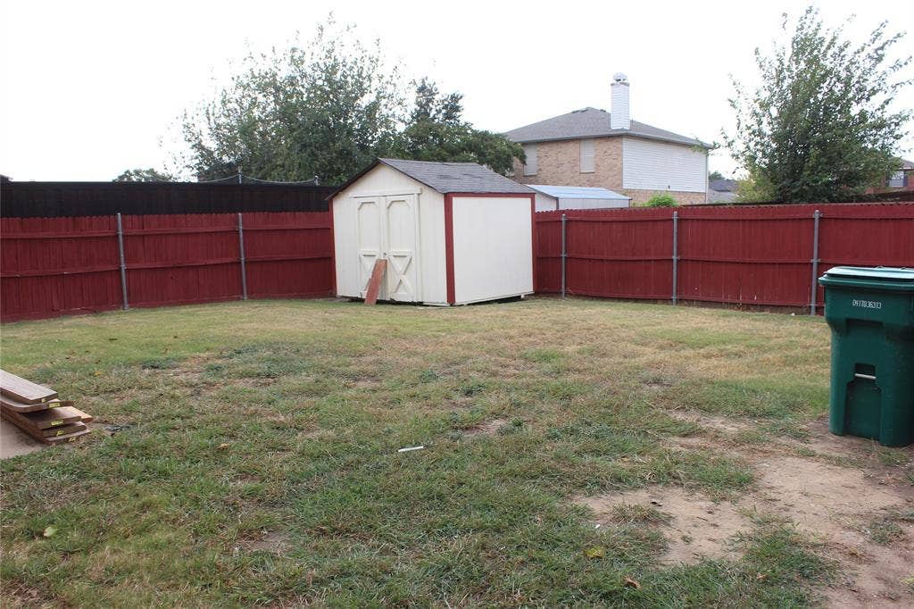 630 Bluechalk Drive, Cedar Hill, TX 75104