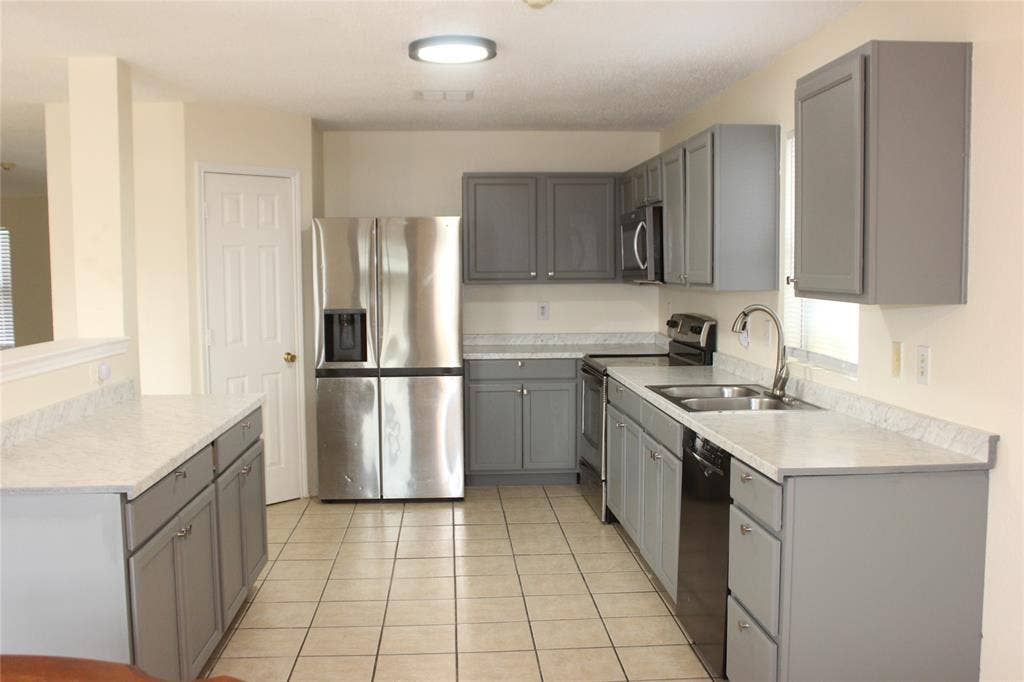 630 Bluechalk Drive, Cedar Hill, TX 75104