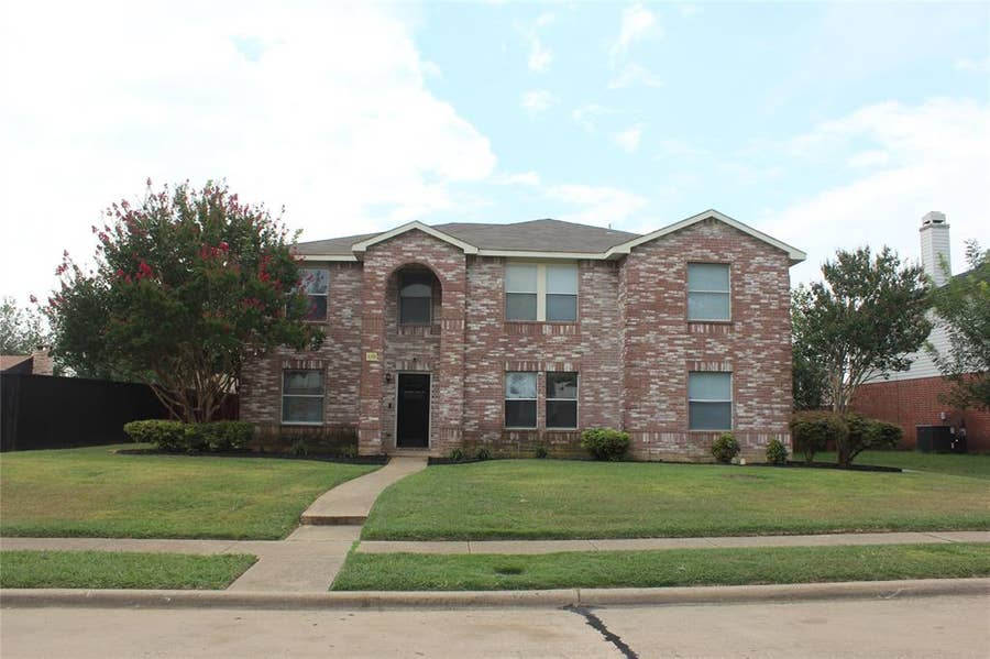 Property photo for 630 Bluechalk Drive, Cedar Hill, TX