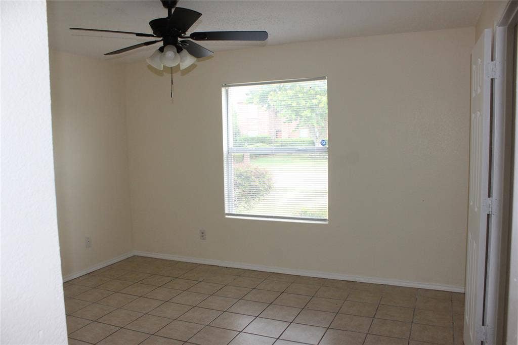 630 Bluechalk Drive, Cedar Hill, TX 75104