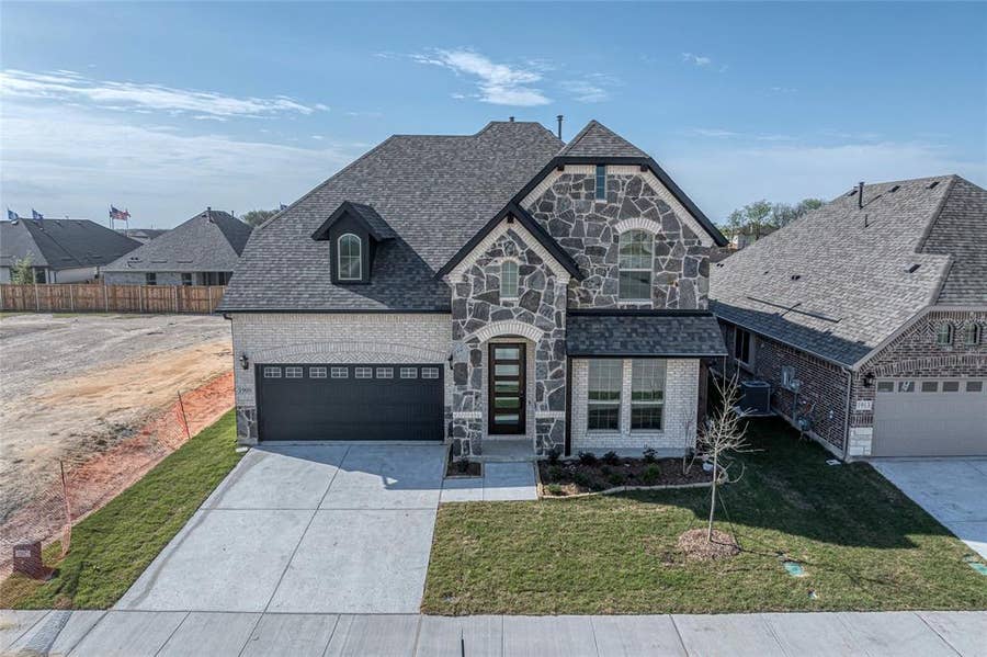 Property photo for 1909 Amber Gate Drive, Anna, TX