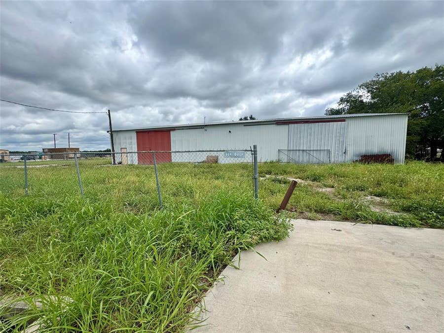 Property photo for 514 Gulf Avenue, Justin, TX
