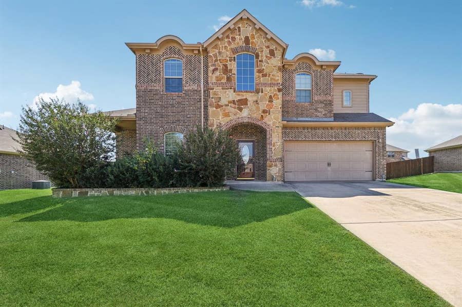Property photo for 1506 Oak Park Lane, Cedar Hill, TX
