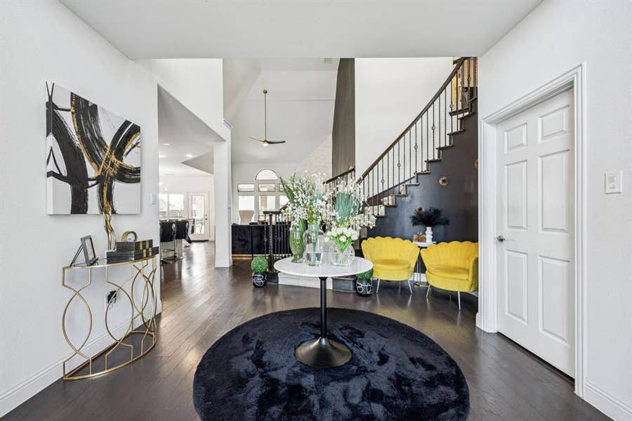 Property photo for 518 Valley Drive, Midlothian, TX
