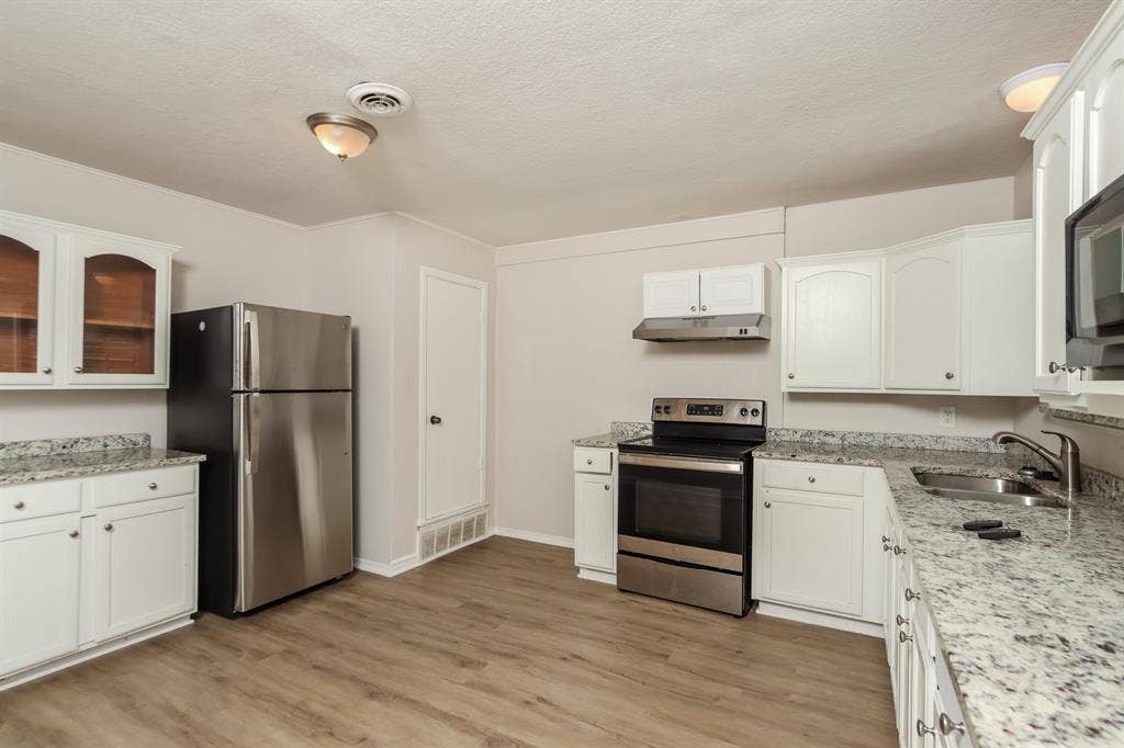 1823 Houghton Road, Dallas, TX 75217 1823 Houghton Road, Dallas, TX 75217