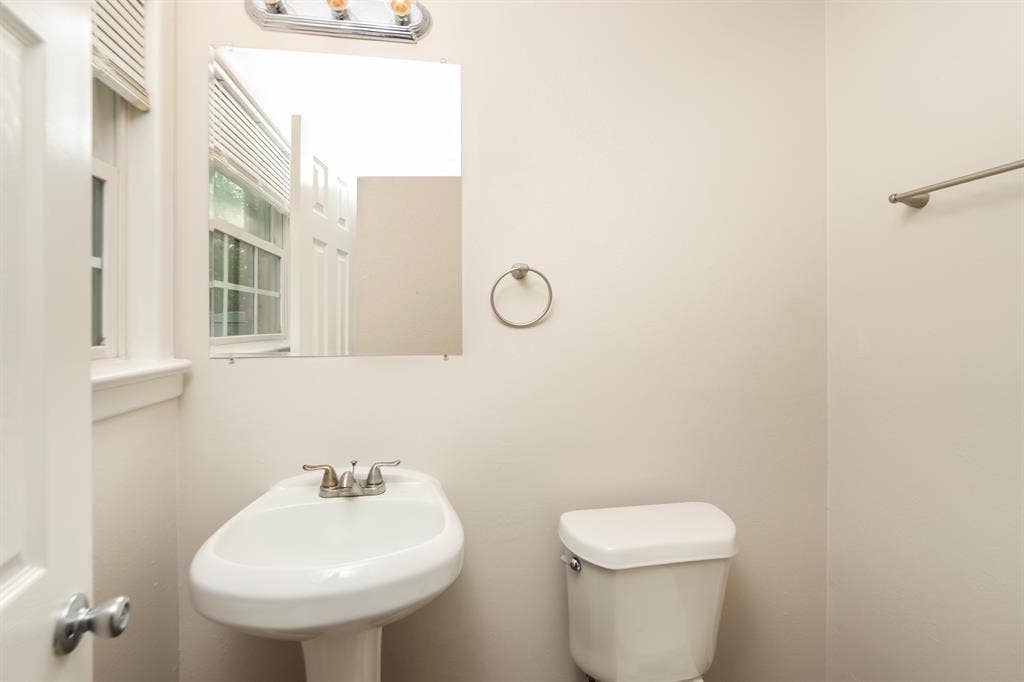 1823 Houghton Road, Dallas, TX 75217 1823 Houghton Road, Dallas, TX 75217