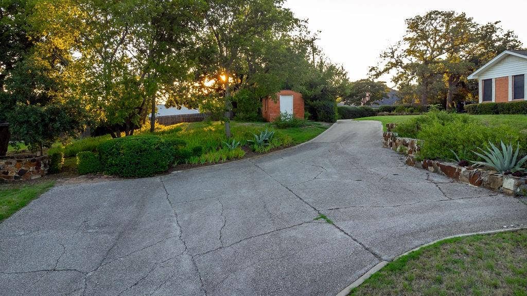 1604 N Haven Drive, Corinth, TX 76210