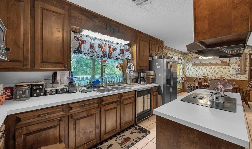 203 River Lane, Waco, TX 76708 203 River Lane, Waco, TX 76708