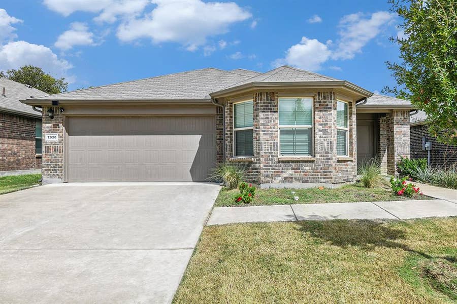 Property photo for 2920 Manu Street, Fort Worth, TX