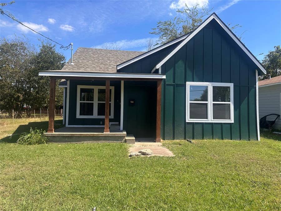 Property photo for 824 N Virginia Street, Terrell, TX