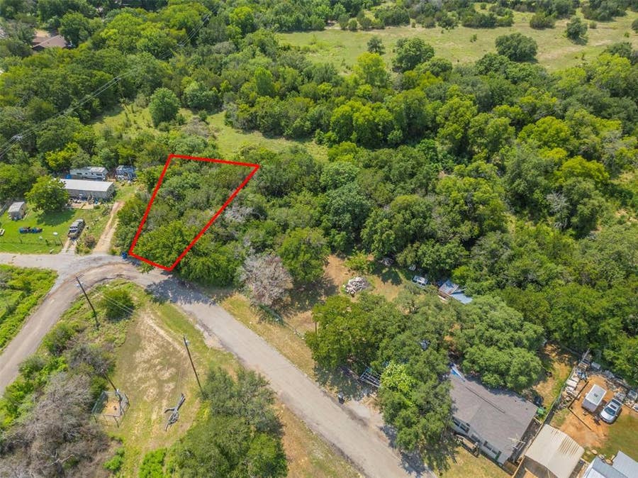 Property photo for 3117 Lynnwood Drive, Granbury, TX