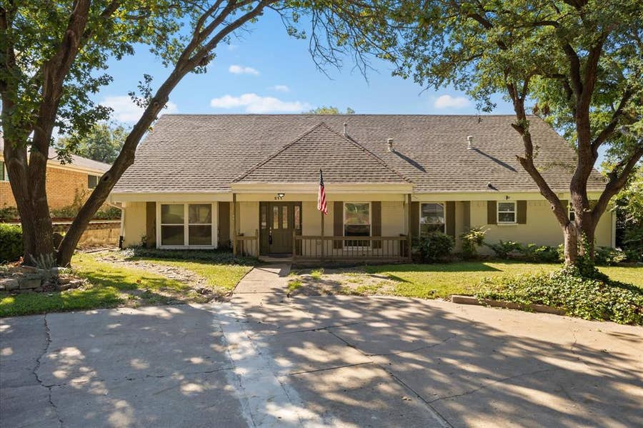 Property photo for 211 Rockbrook Drive, Rockwall, TX