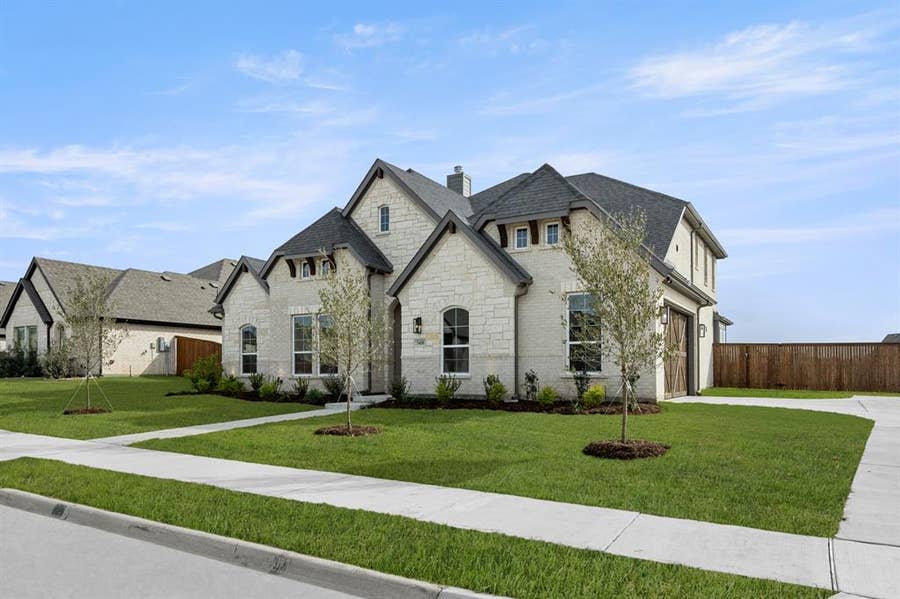Property photo for 5410 Rowlan Row, Midlothian, TX