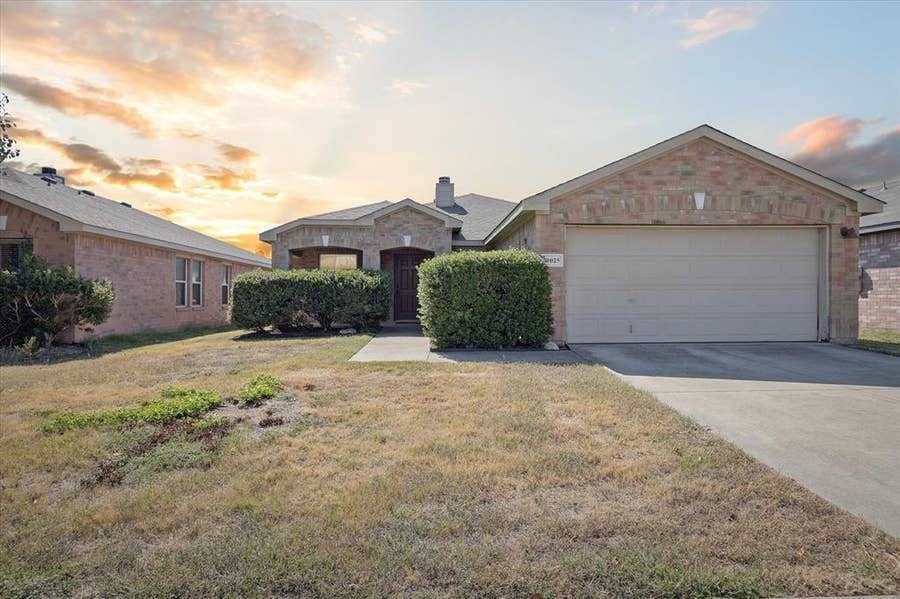 Property photo for 10025 Cougar Trail, Fort Worth, TX
