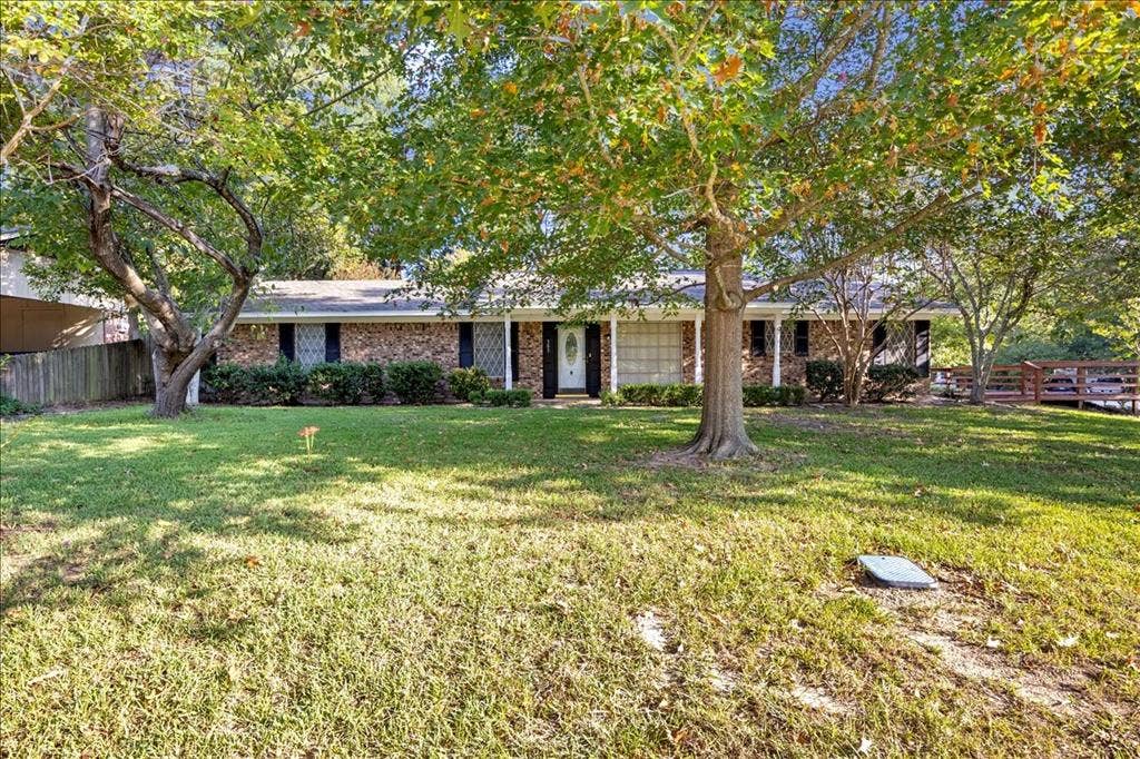 303 Jane Lane, Lindale, TX 75771 303 Jane Lane, Lindale, TX 75771
