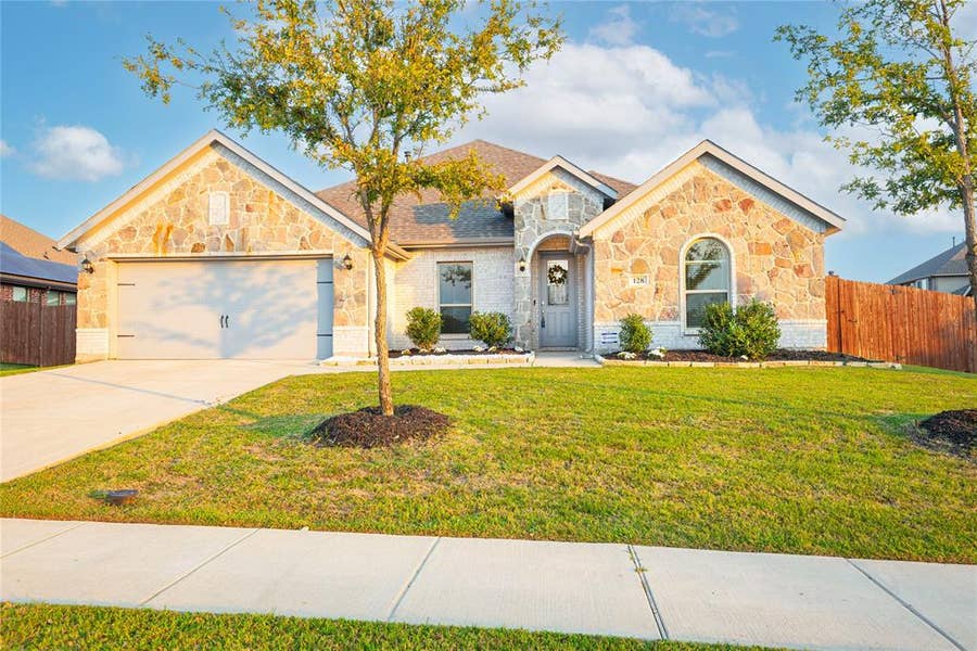 Property photo for 128 Wenham Way, Forney, TX