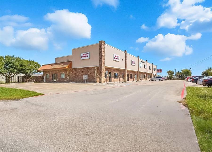 Property photo for 1101 E US Highway 175, #101, Crandall, TX