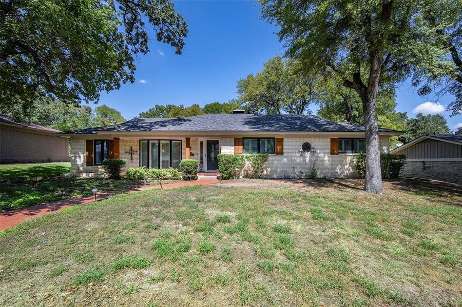 Property photo for 5017 Boulder Lake Road, Fort Worth, TX