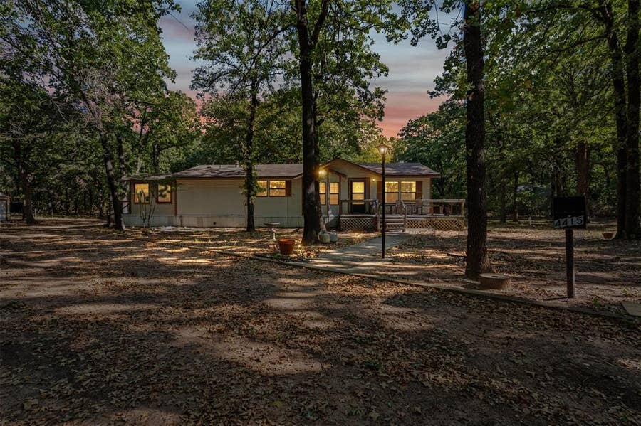 Property photo for 4415 Jackson Lane, Granbury, TX