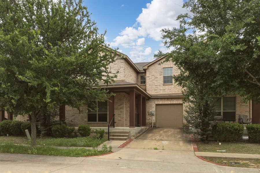 Property photo for 2224 Abbey Lane, Mesquite, TX